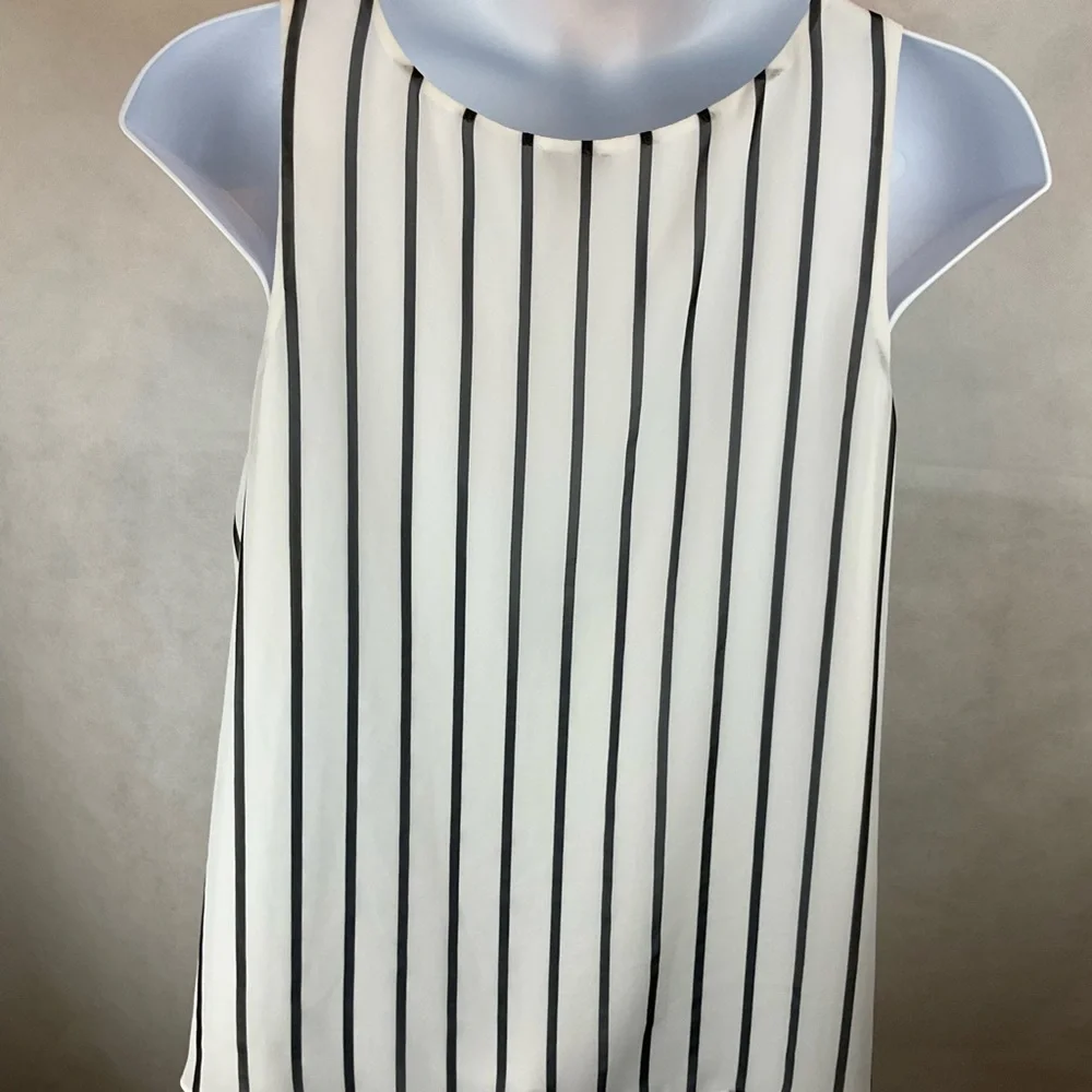 Torrid top - Picture 3 of 4